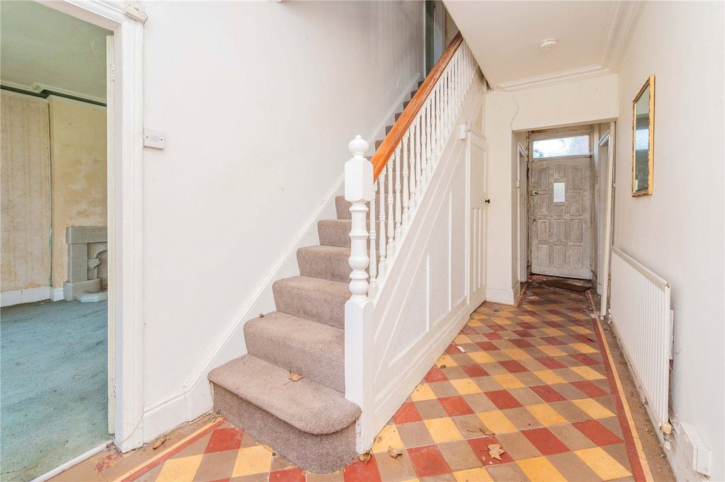 Property photo 3 of 46 Picture No. 24