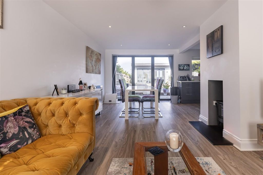 Property photo 2 of 30 Living Room Area