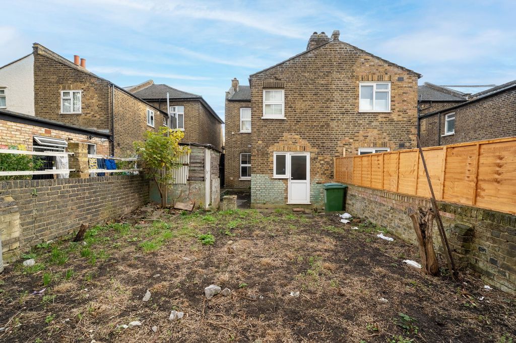 Property photo 2 of 7