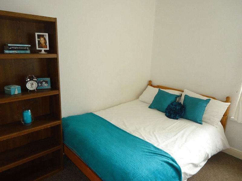 Property photo 3 of 8 Photo 4