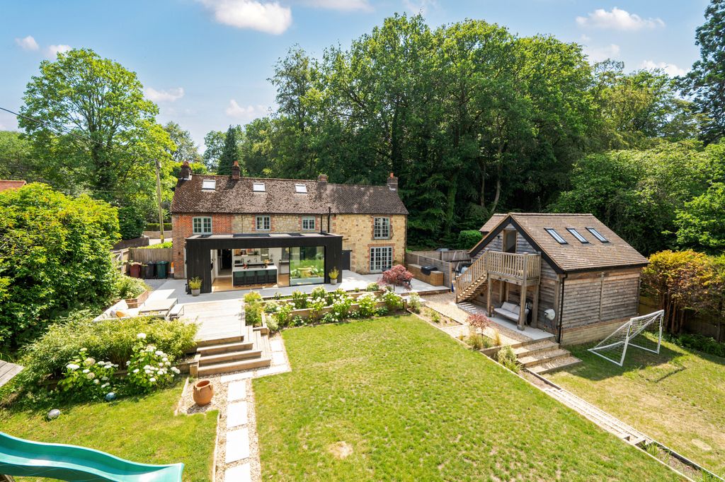 Property photo 1 of 24