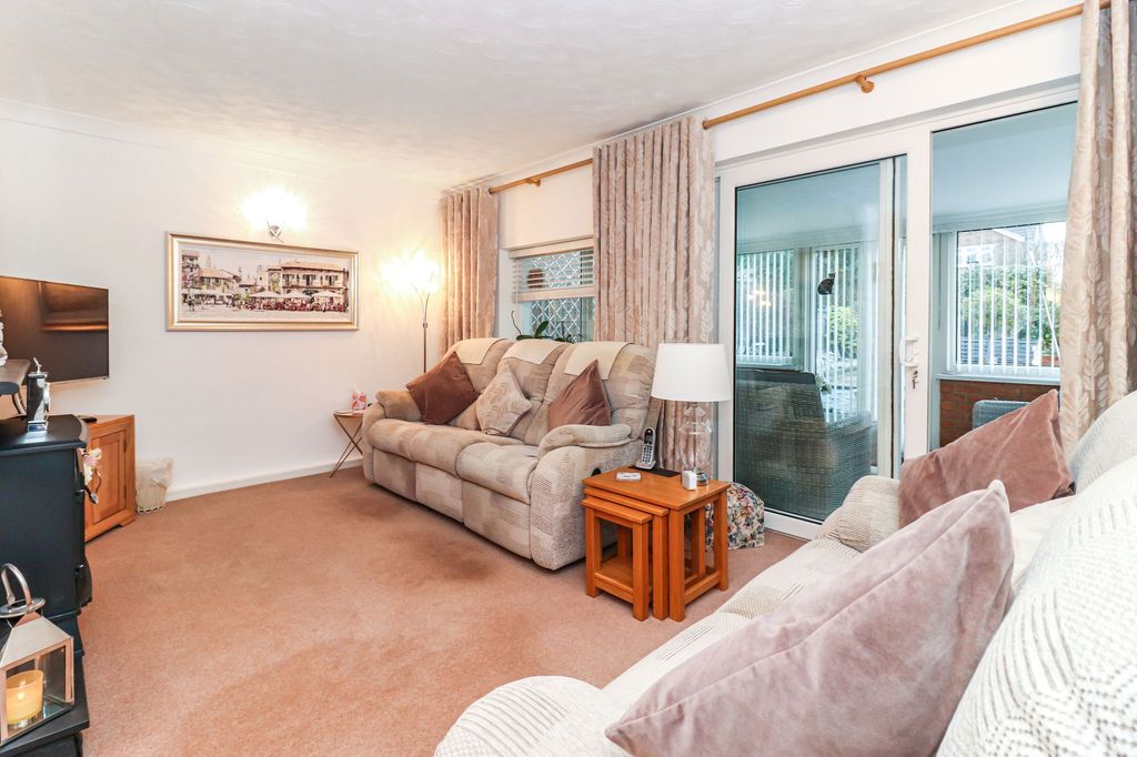 Property photo 3 of 26