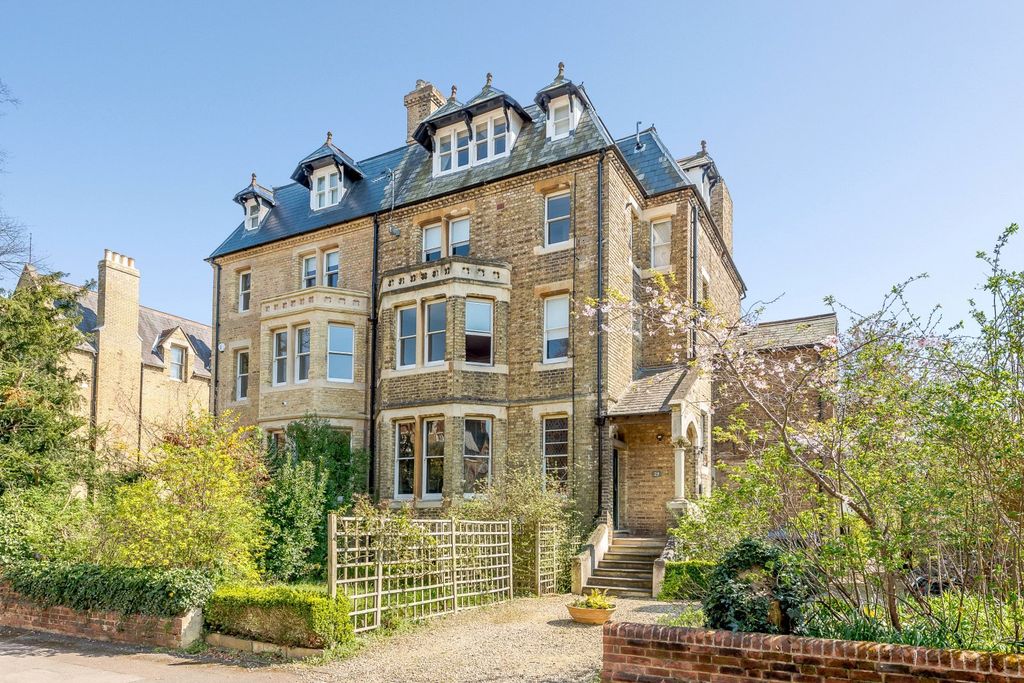 Property photo 1 of 14 Norham Road