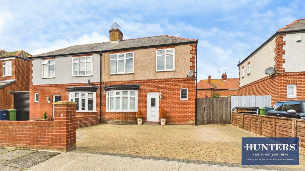 Property photo 1 of 17 External