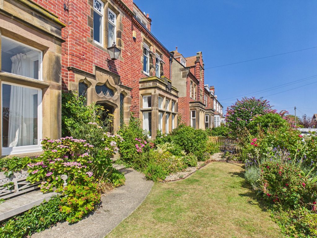 Property photo 2 of 45