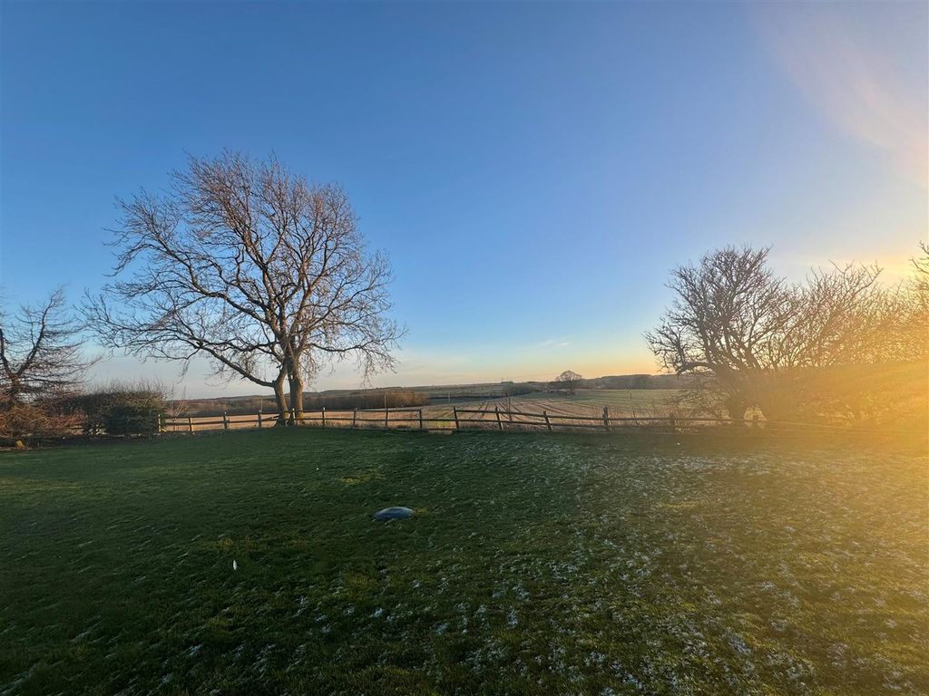 Property photo 2 of 15 13.Jpg