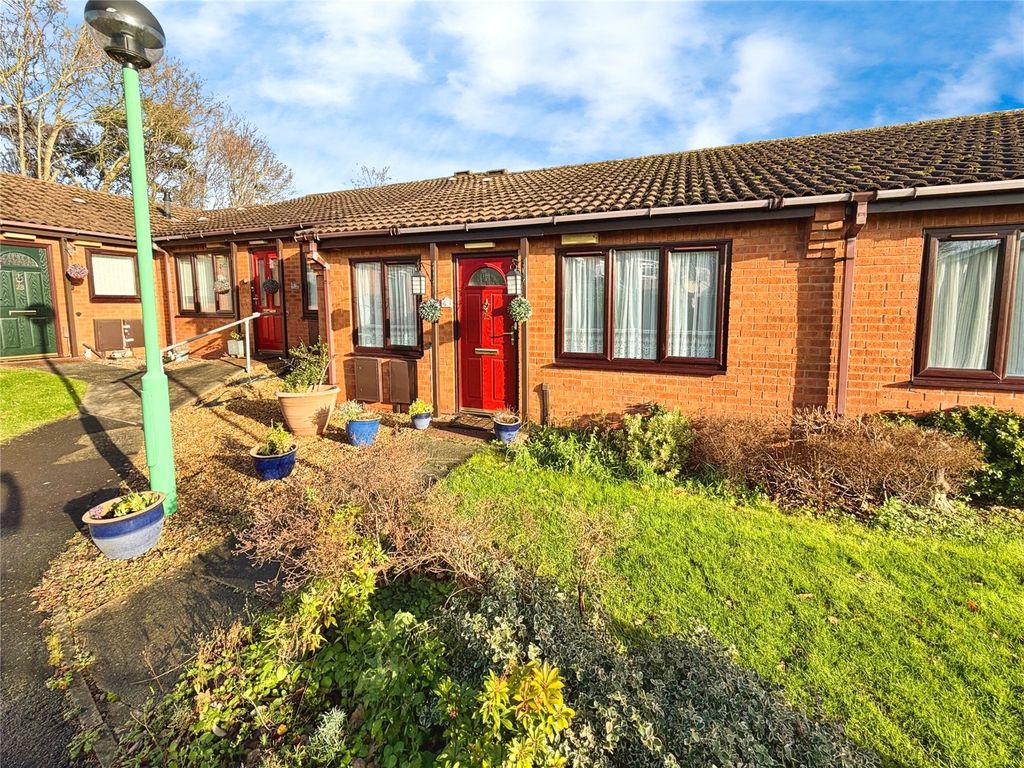 Property photo 1 of 10 Front