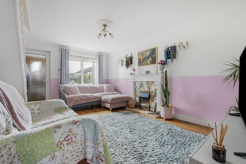 Property photo 2 of 22