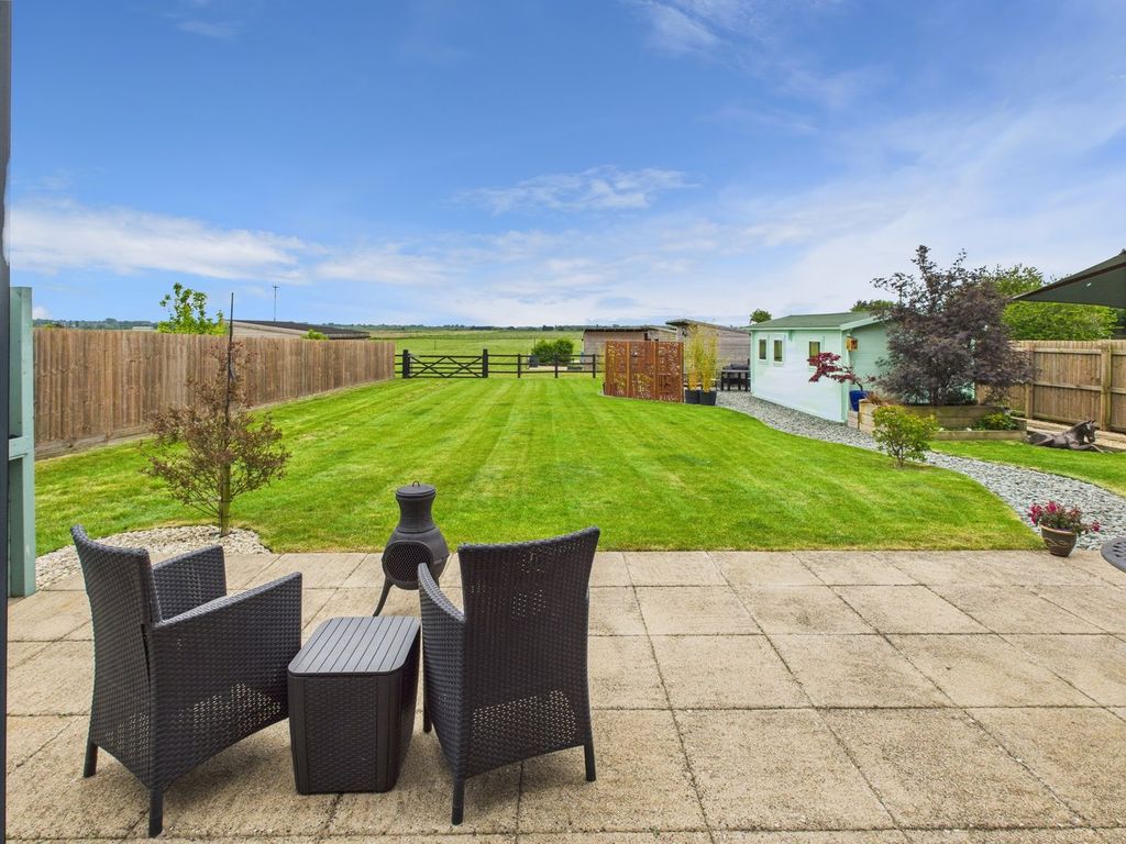 Property photo 2 of 34