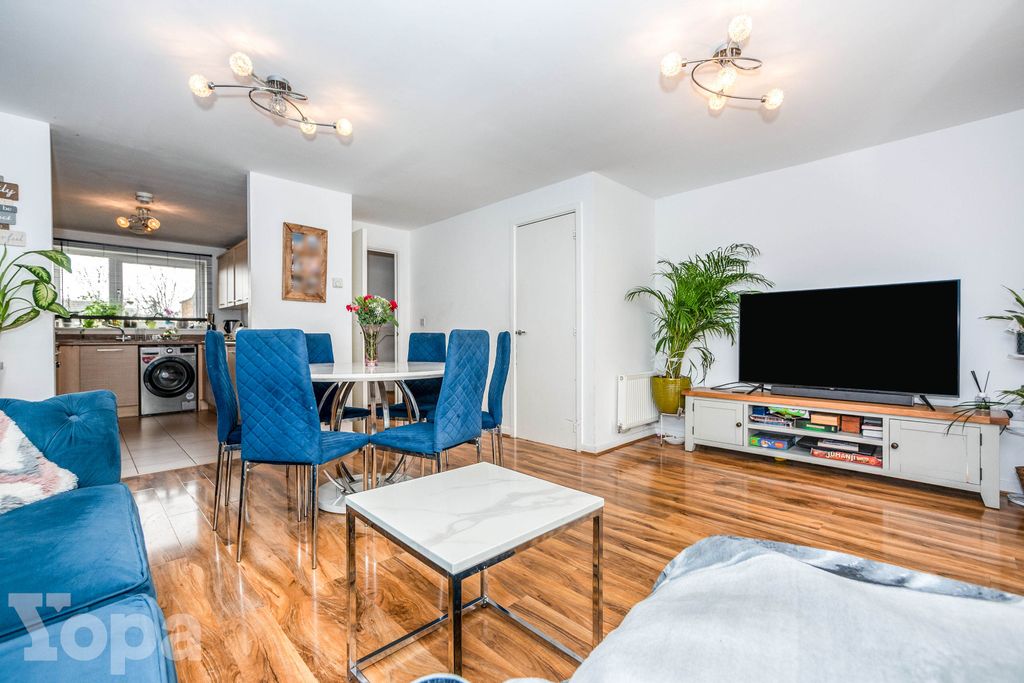 Property photo 3 of 20 Photo #3