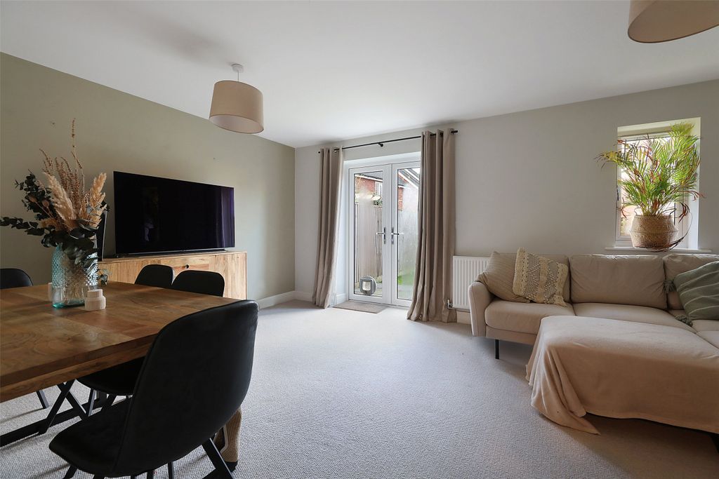 Property photo 2 of 15 Picture No. 01