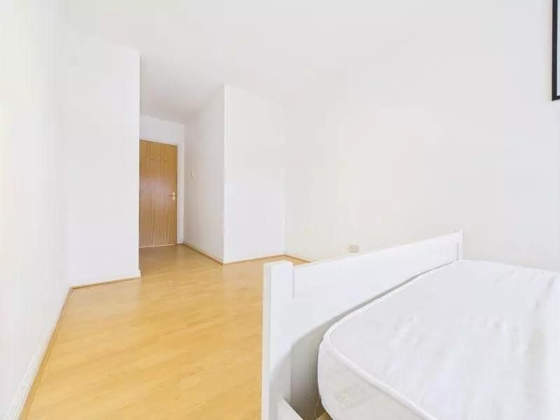 Property photo 1 of 9 Bedroom 2