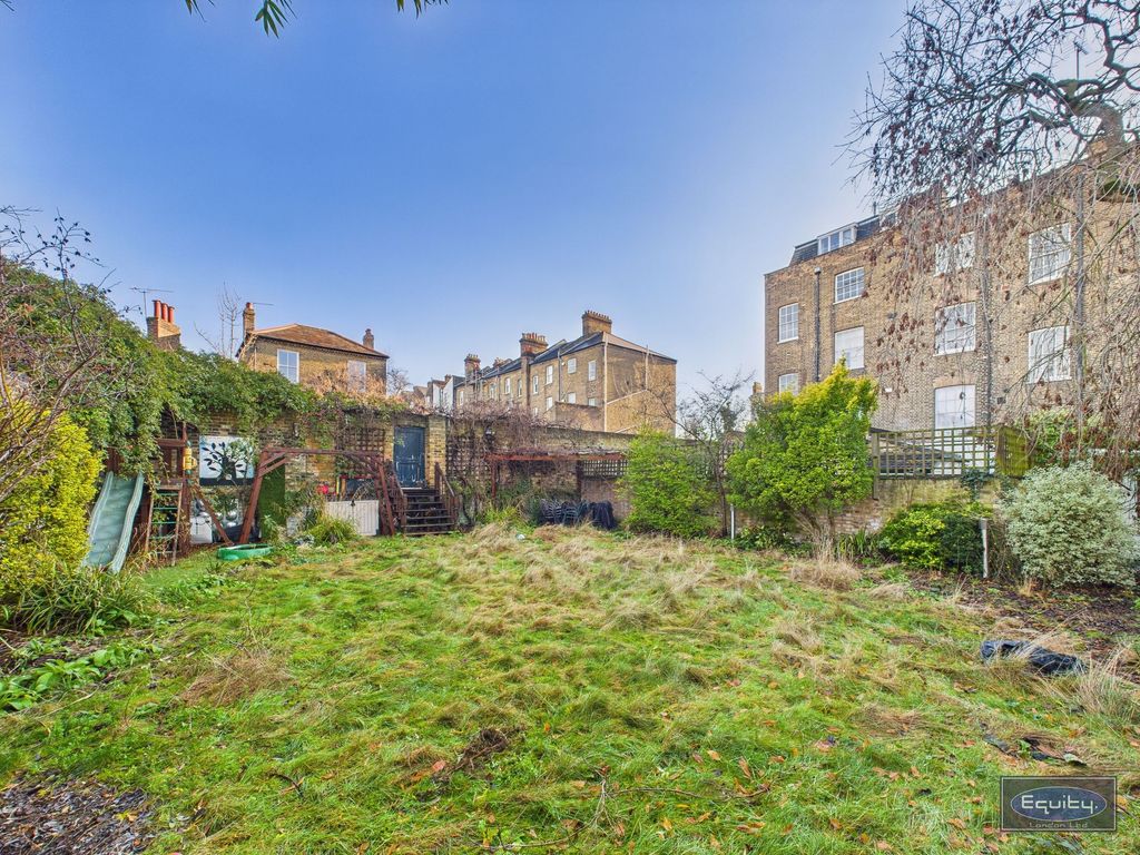 Property photo 1 of 4