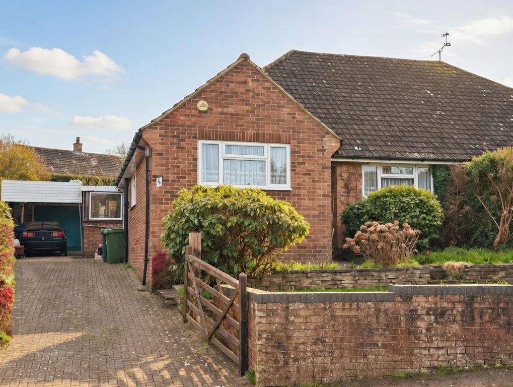 Property photo 1 of 21 1 Front E.Jpg