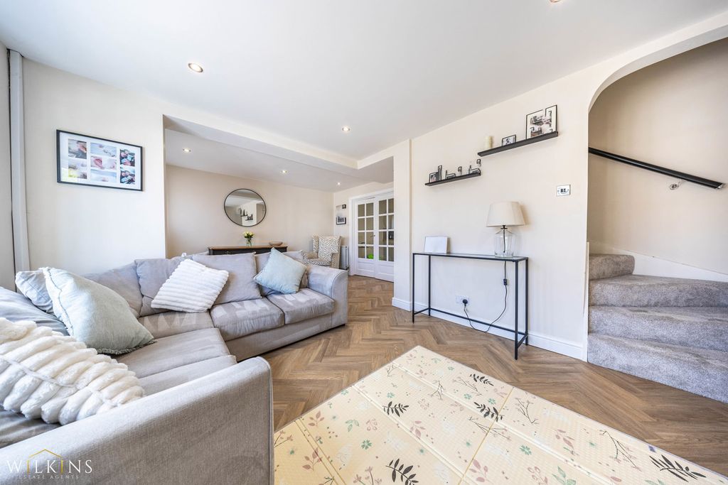 Property photo 2 of 33 Photograph