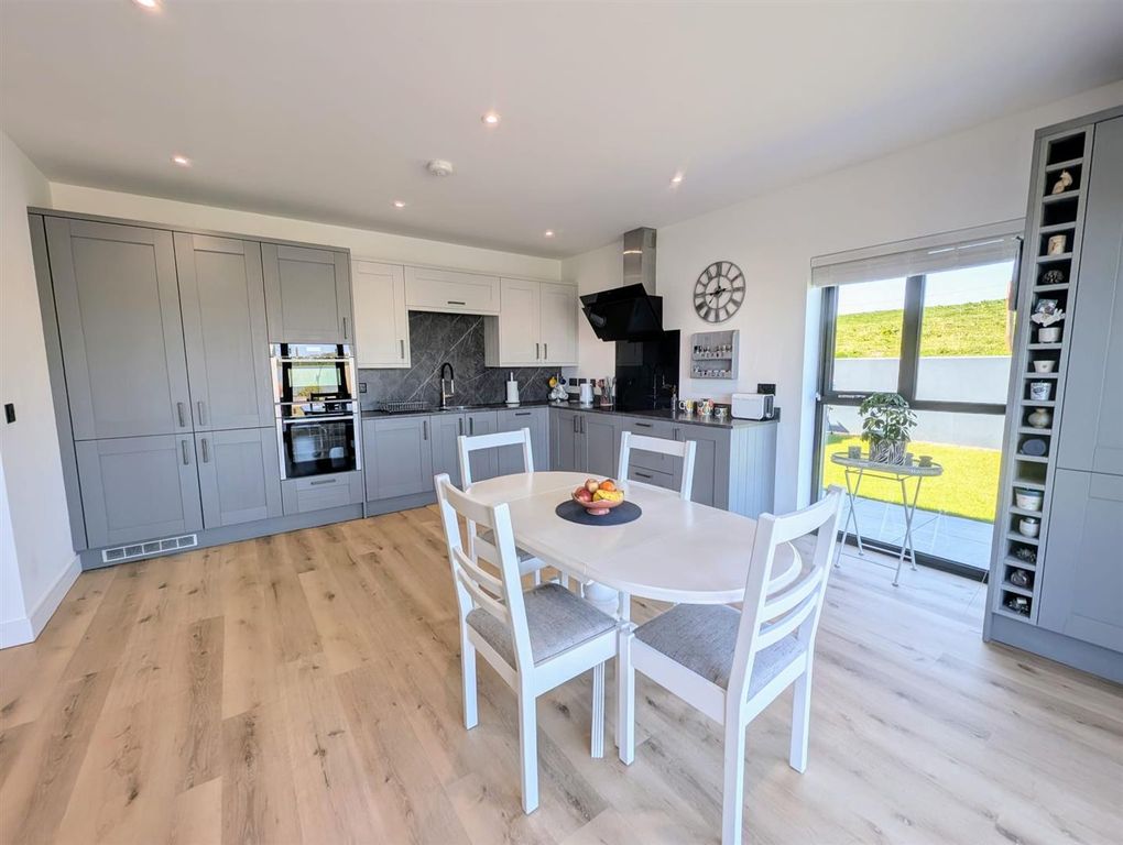 2 bed barn conversion for saleSpond, Kington HR5 photo 5