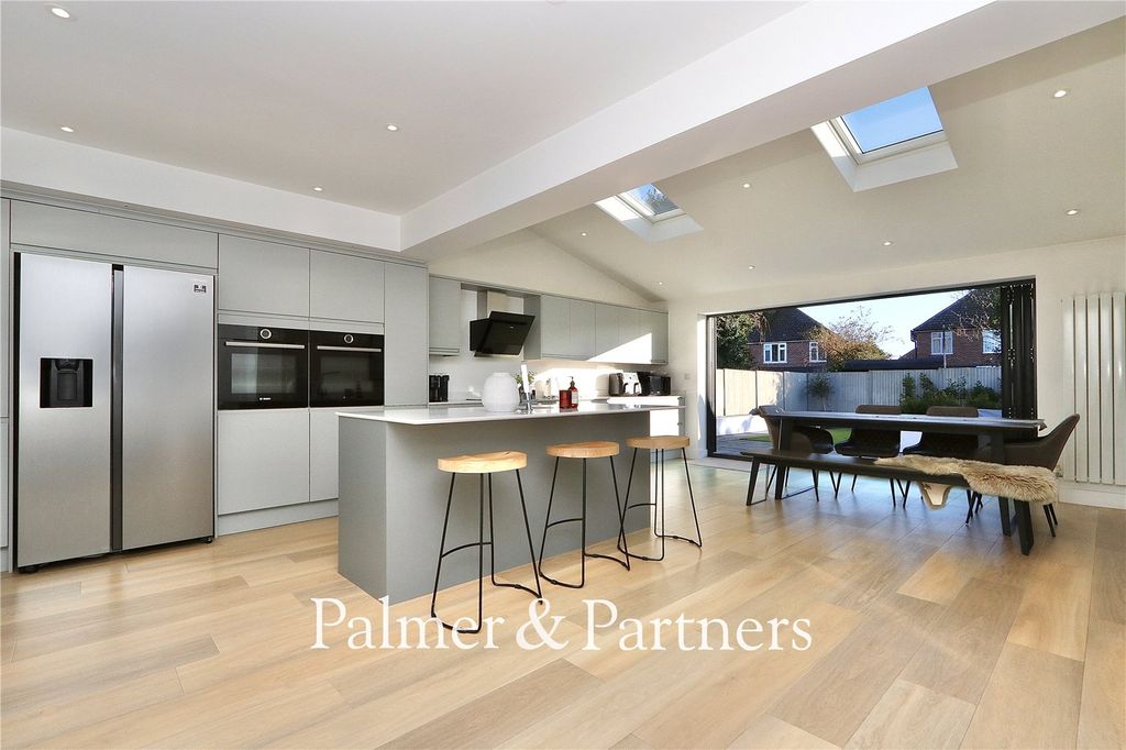 Property photo 3 of 29 Picture No. 03