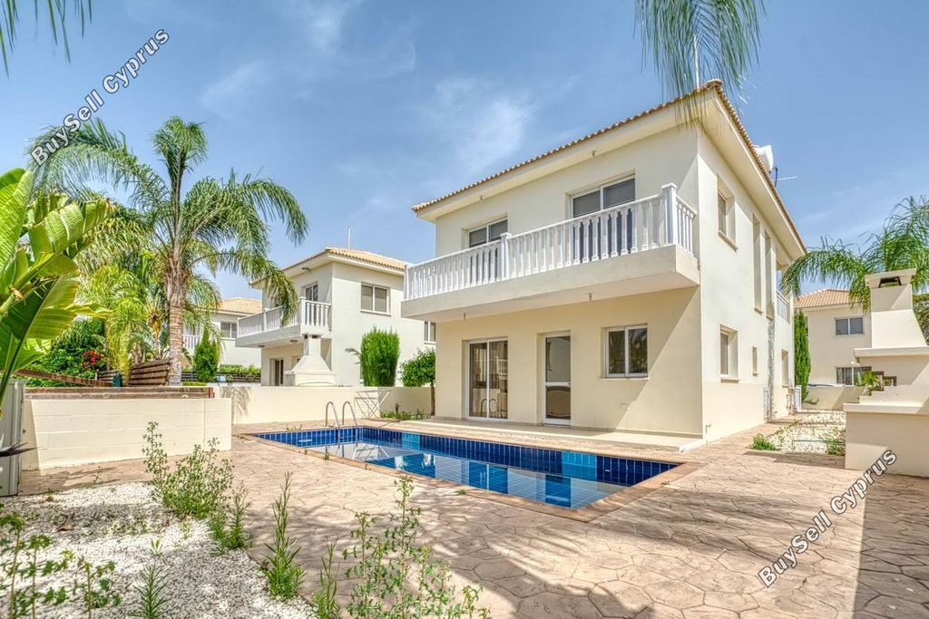 Property photo 1 of 30