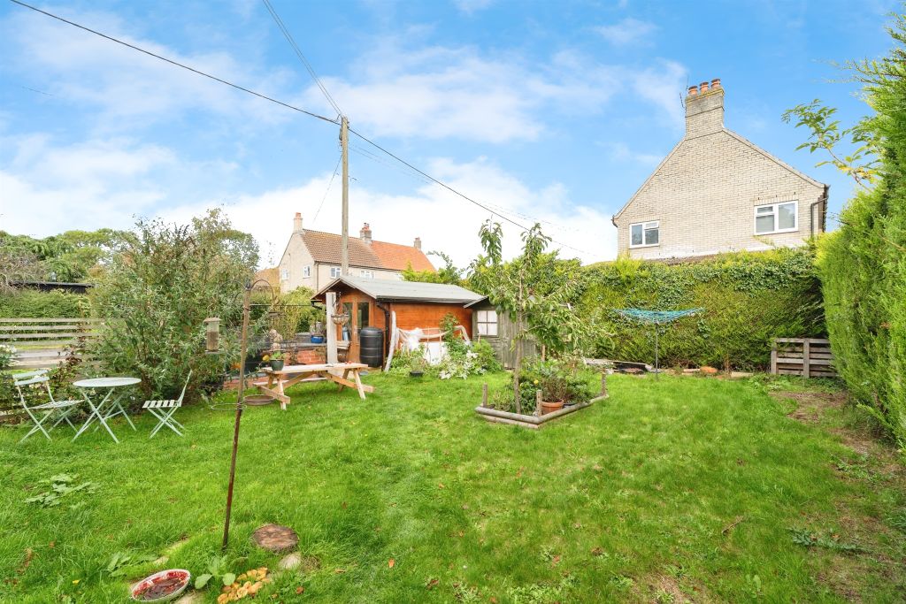 Property photo 3 of 17