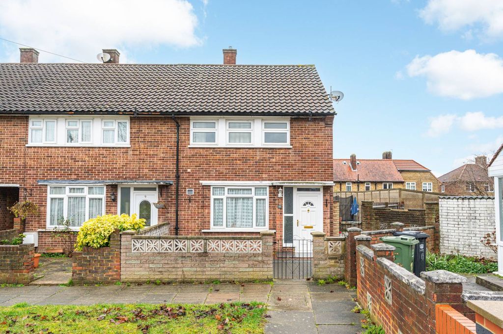 Property photo 2 of 18