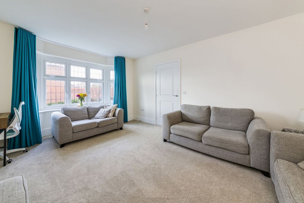 Property photo 3 of 22