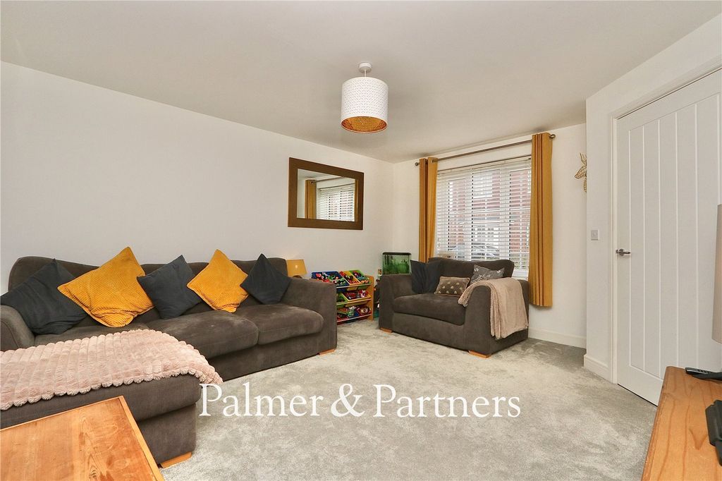 Property photo 3 of 19 Picture No. 02