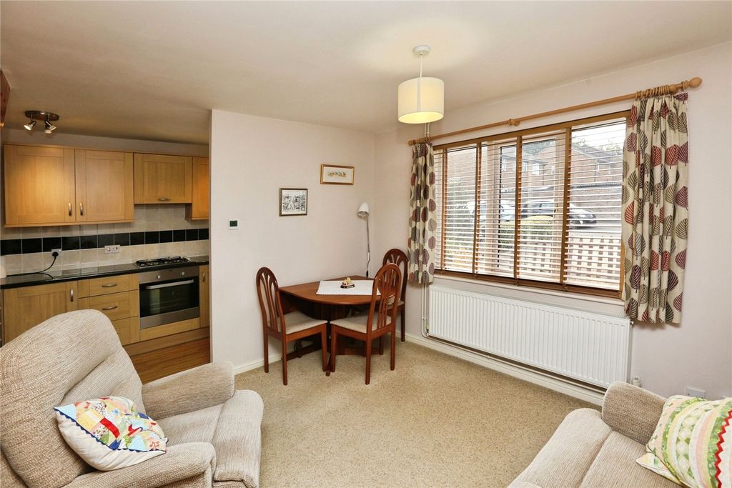 Property photo 3 of 9 Picture No. 16