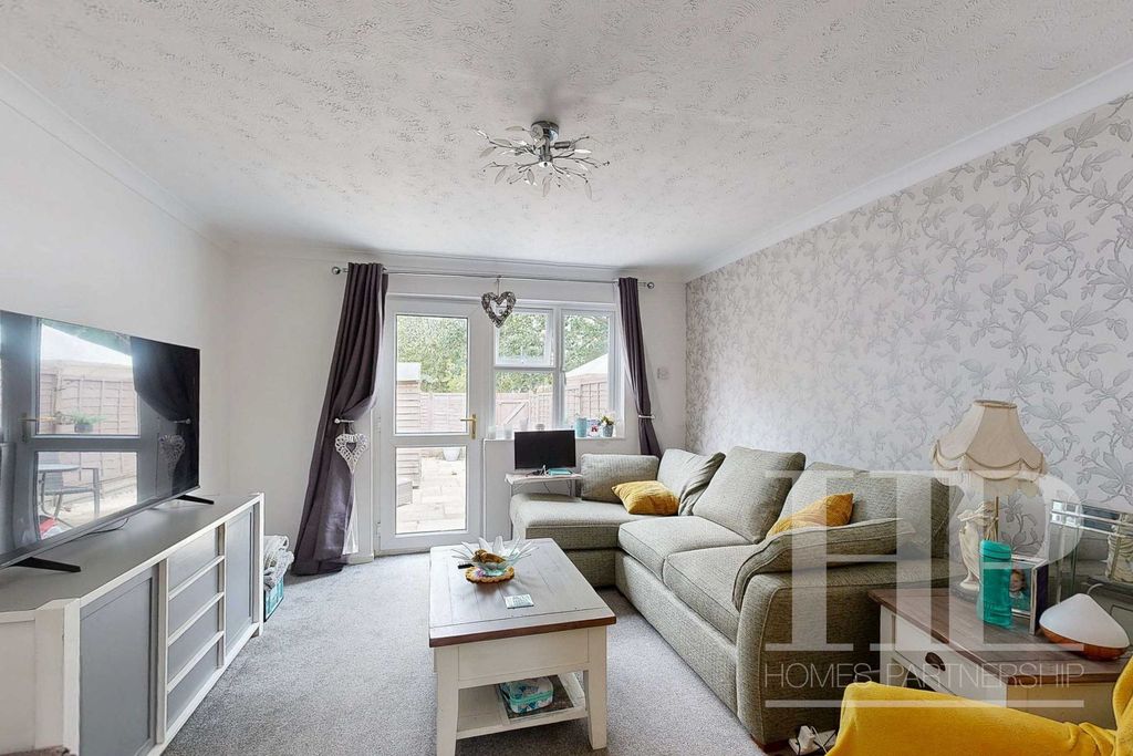 Property photo 2 of 13
