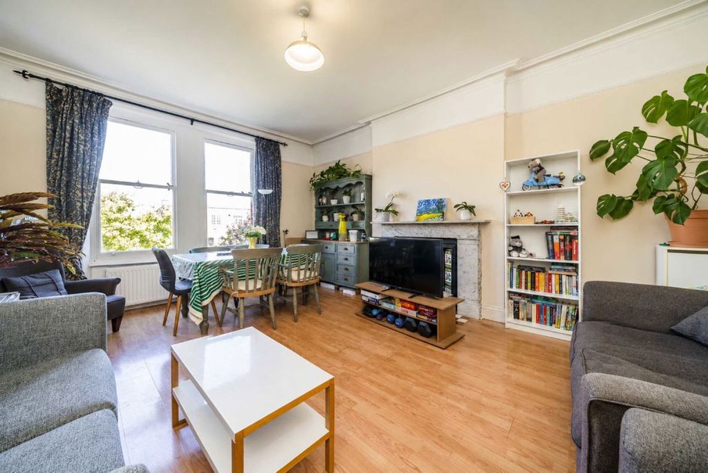 Property photo 2 of 5