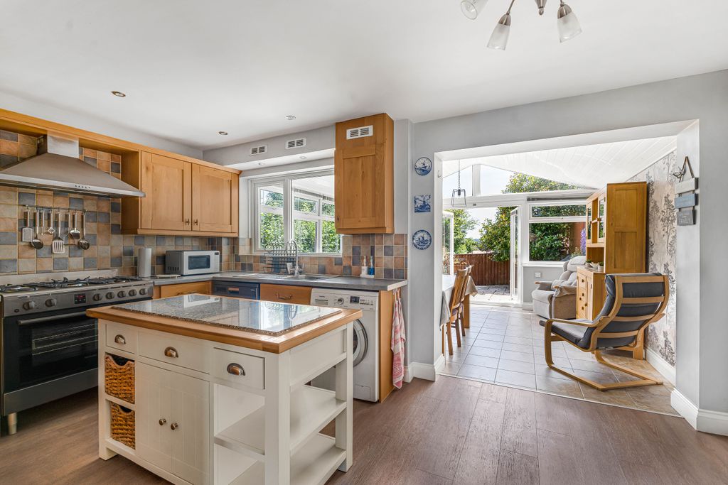 Property photo 2 of 19 37_87105