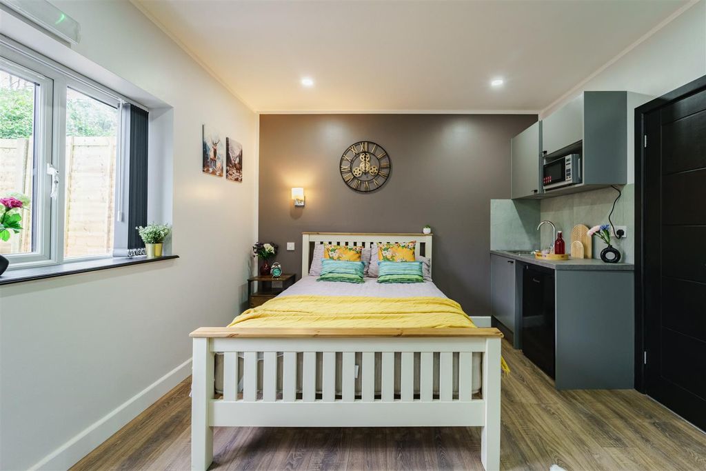 Property photo 2 of 17 250123-Vp317-30Ka-002.Jpg