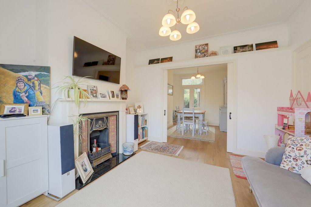 Property photo 3 of 14