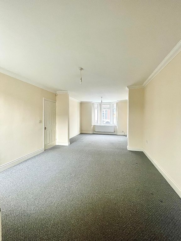 Property photo 2 of 11 Living Room