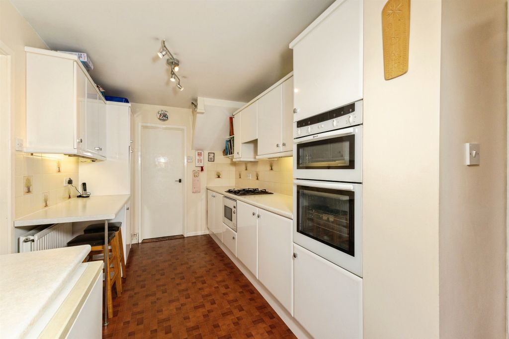 Property photo 3 of 20