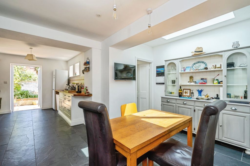 Property photo 3 of 17 Pbox-Img.Jpg