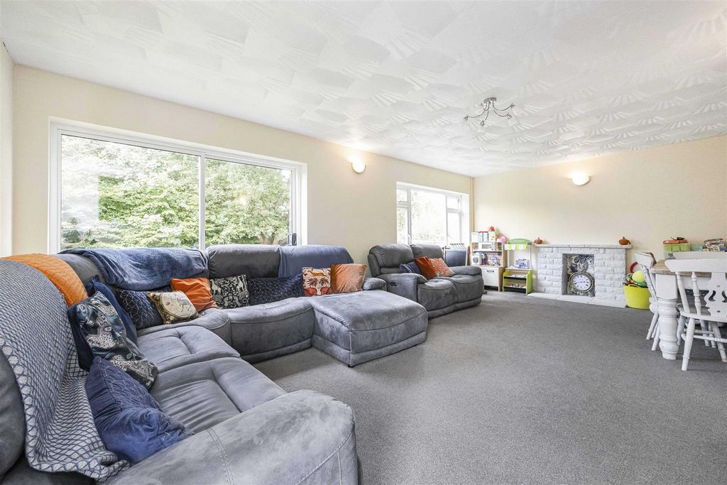 Property photo 2 of 18 Reception Room
