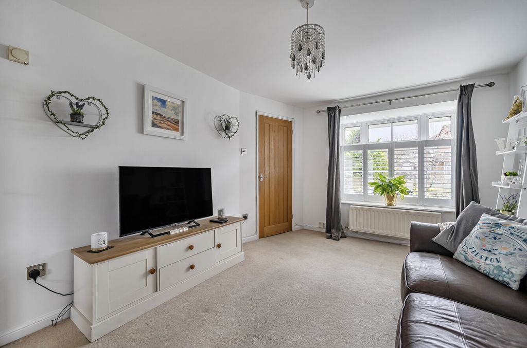 Property photo 3 of 13 1409023-11-6994A4...