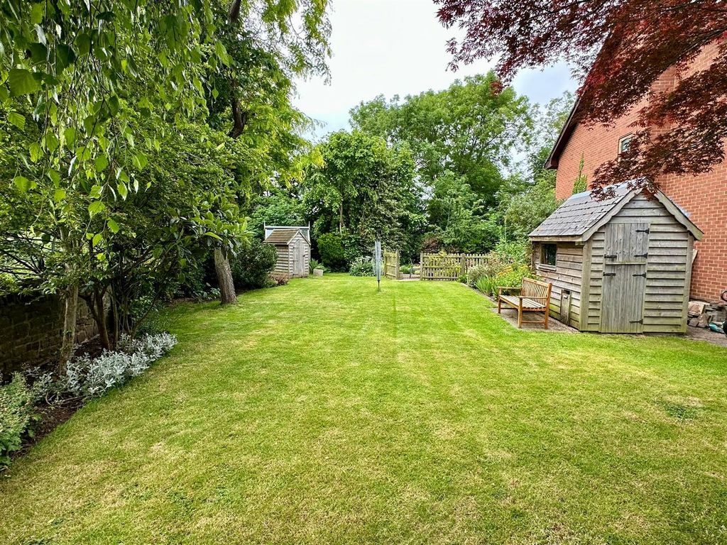 Property photo 2 of 46