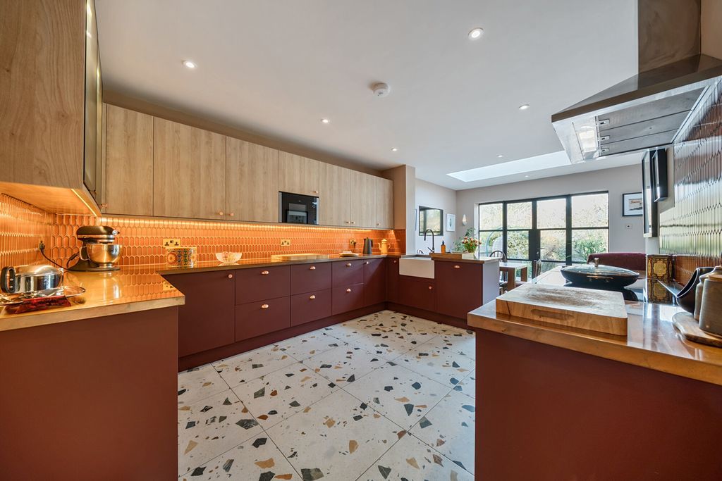 Property photo 3 of 42 Kitchen