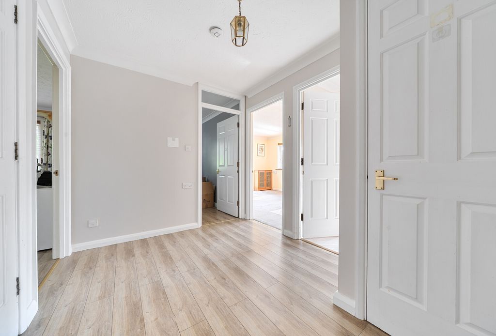 Property photo 3 of 19 1487918-4-6A5A5c9...