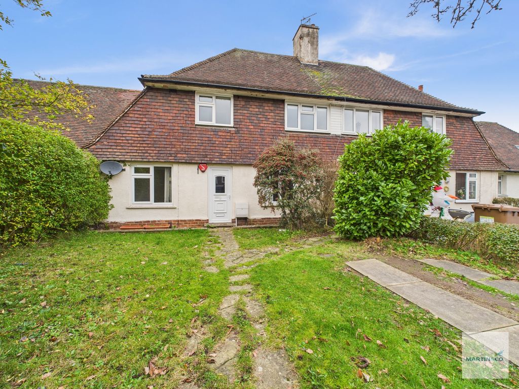 Property photo 1 of 14 Cam03394G0-Pr0423-Still016