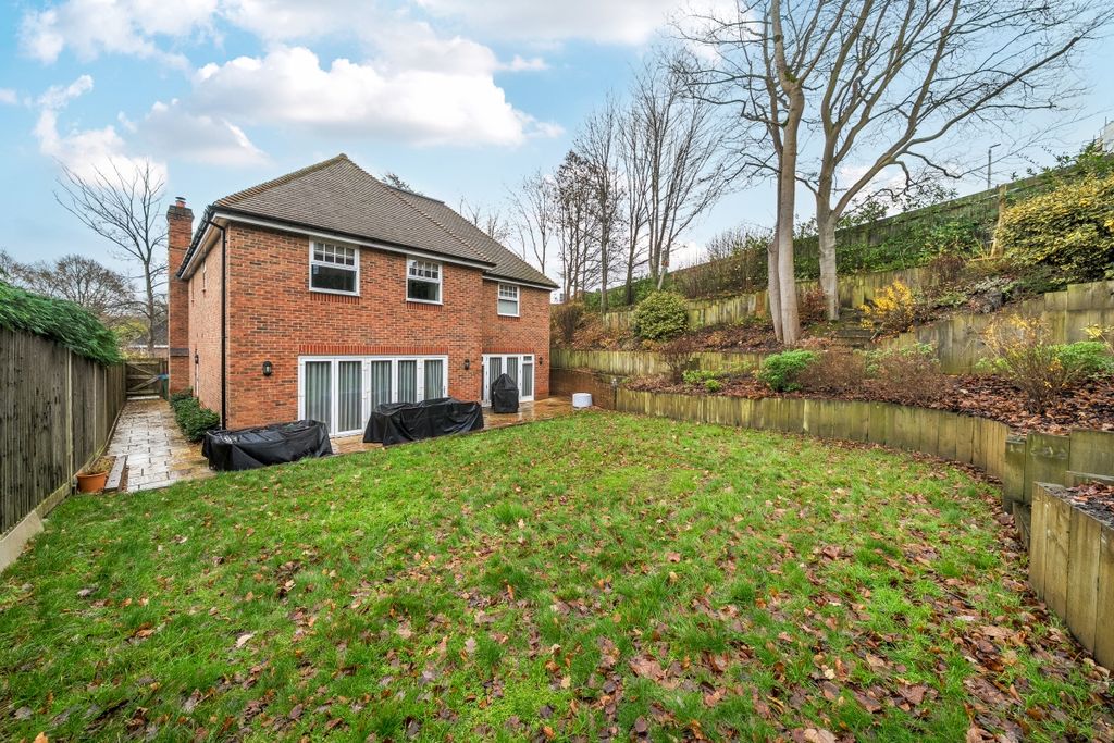 Property photo 3 of 11 1387954-1-6936c7E...