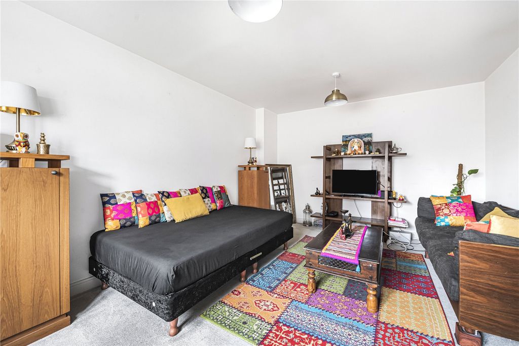 Property photo 3 of 16 Picture No. 19