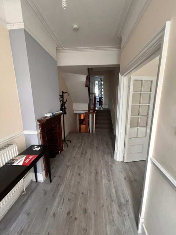 Property photo 3 of 31