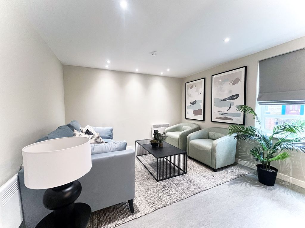 Property photo 2 of 20