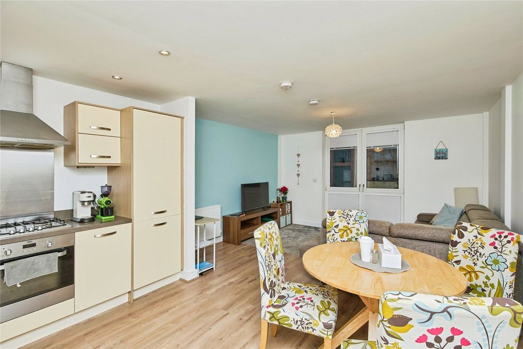 Property photo 2 of 17 Kitchen Lounge Diner