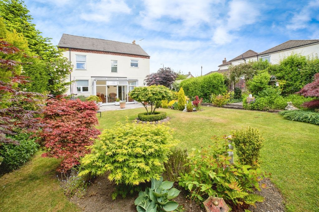 Property photo 3 of 31 Photo