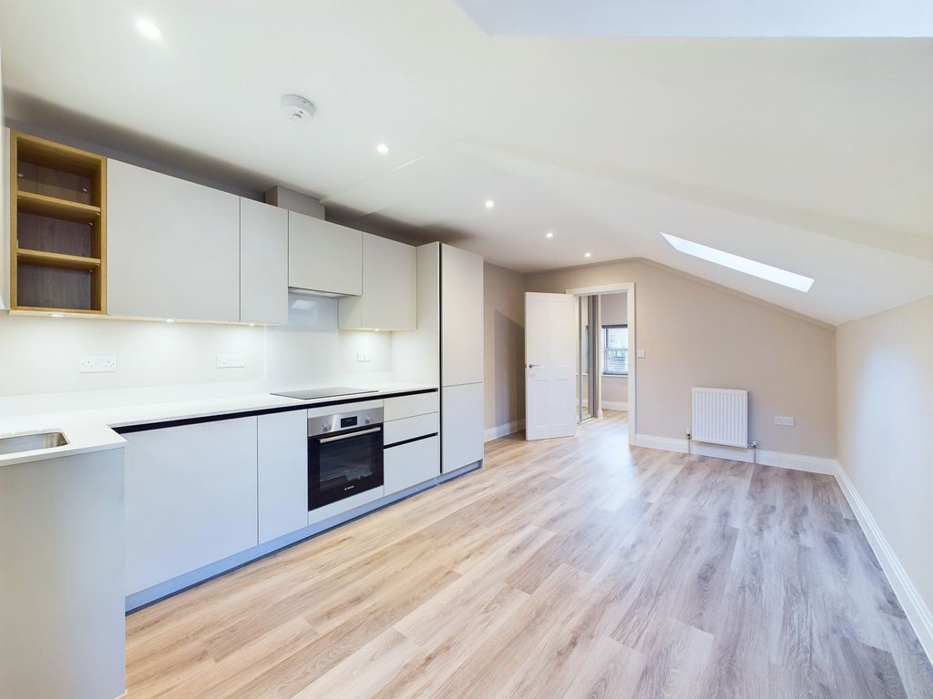 Property photo 2 of 9 30003438-Hr-2