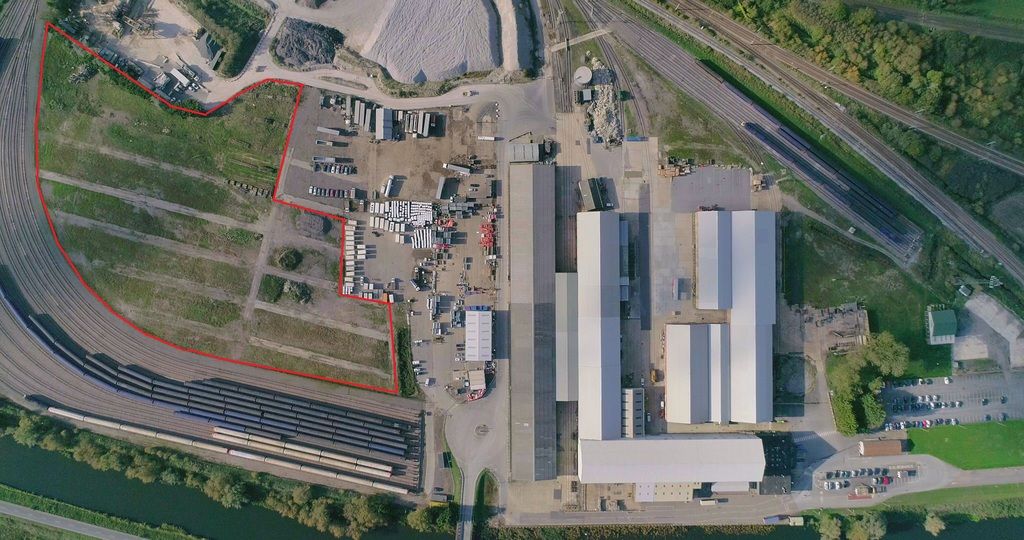 Property photo 2 of 4 Photo 4