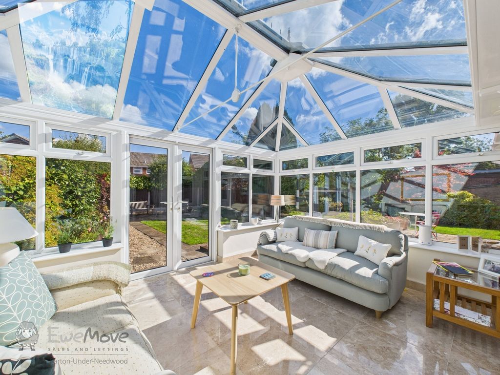 Property photo 2 of 16 Conservatory